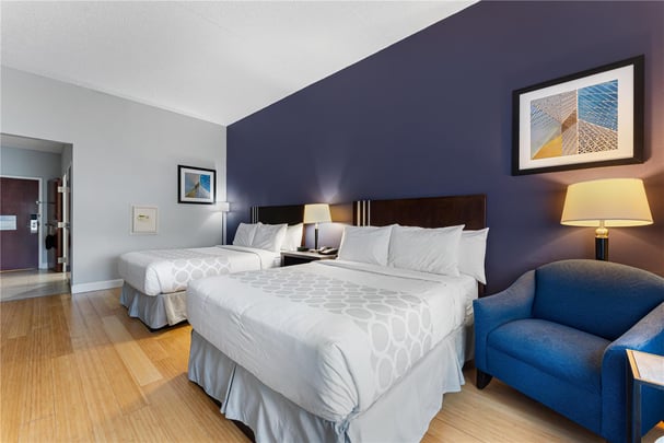 Accessible 2 Queen Rollin