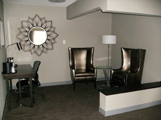 Suite sitting area