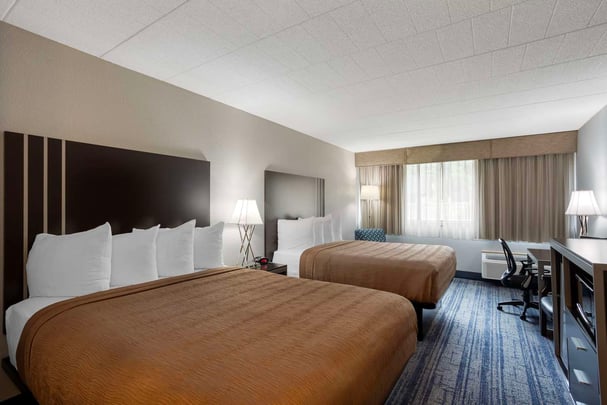 2 Queen Bed Room