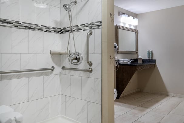 Accessible 2 Queen Suite Separate Bedroom