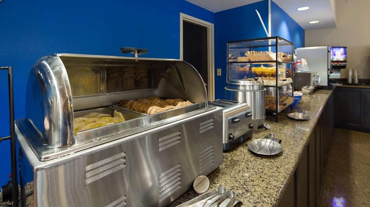 Breakfast Area 2 of 4