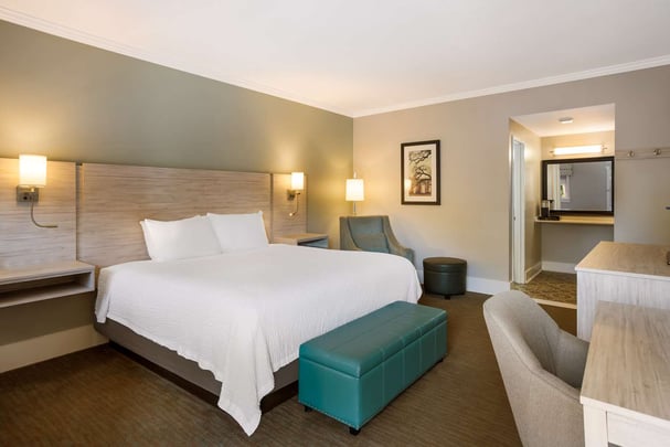 Standard and Accessible King