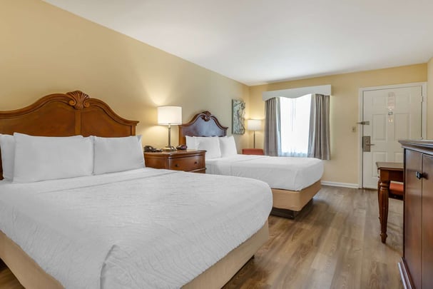 Roll In Shower Queen