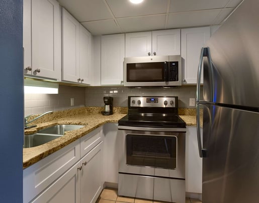 Suite with Queen Bed and Full Kitchen