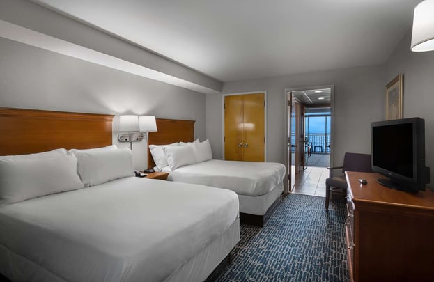 Oceanfront Suite with Double Beds and Full Kitchen