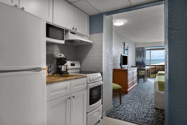 2 Queen Guestroom with Balcony and Kitchenette - North Bld.