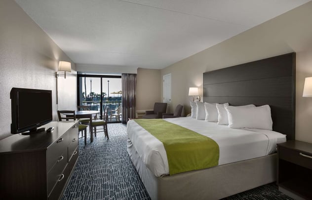 King Guestroom with Pool-View Balcony