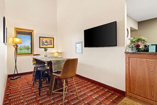 Lobby / front desk reception