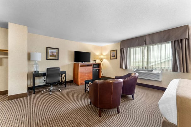 King Suite Sitting Area