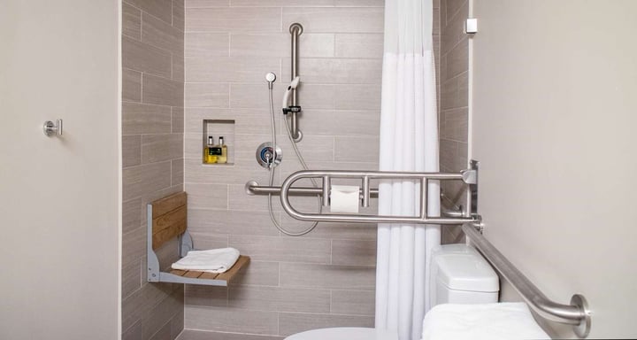 Deluxe Double Accessible Bathroom
