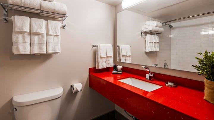 Dakota Two Queen Bathroom