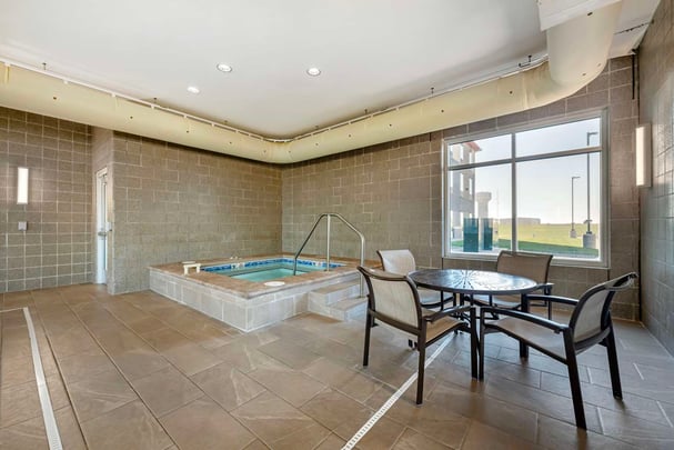 Indoor Pool / Hot Tub