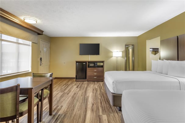 Double Queen Walk-in Shower