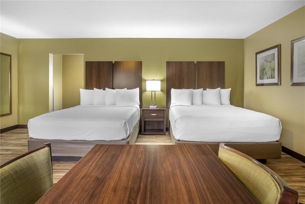 Double Queen Walk-in Shower