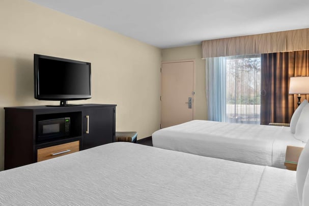 Double Queen Roll-In