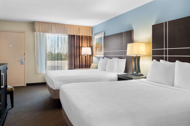 Double Queen Roll-In