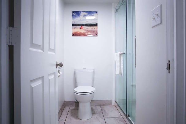 Double Queen Bath - Down the River