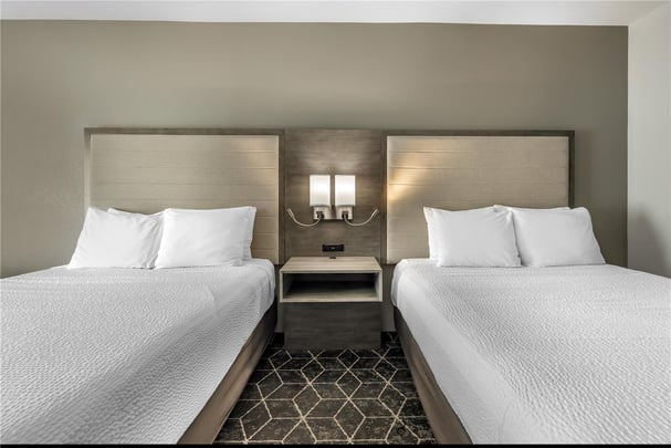 Double Queen Walk-in Shower