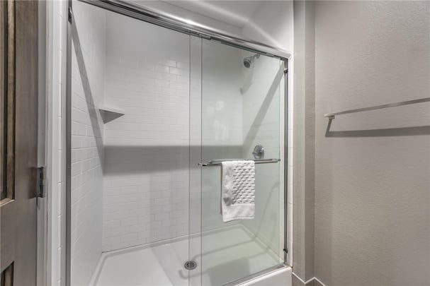 King Walk-in Shower