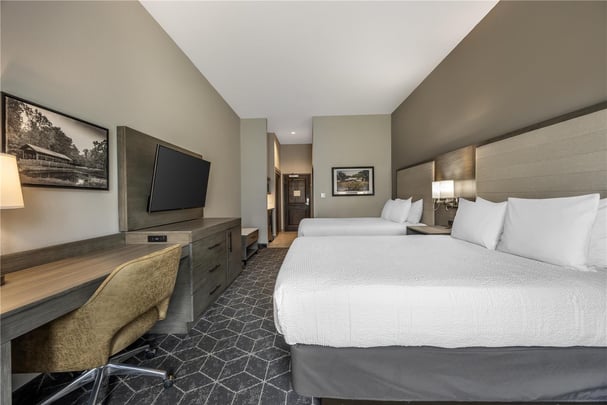 Double Queen 1st Floor