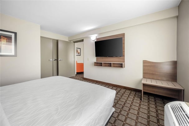 Accessible King Suite