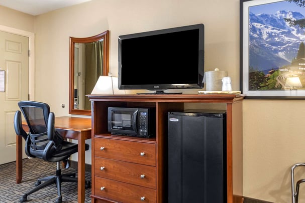 Two Queen/Doubles Room