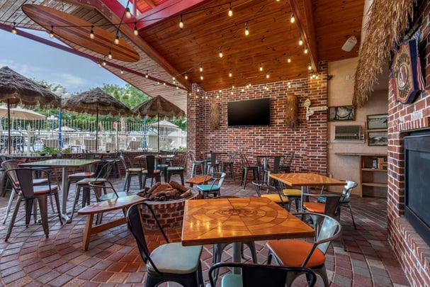 Ol' Barry's Tavern and Surf Club