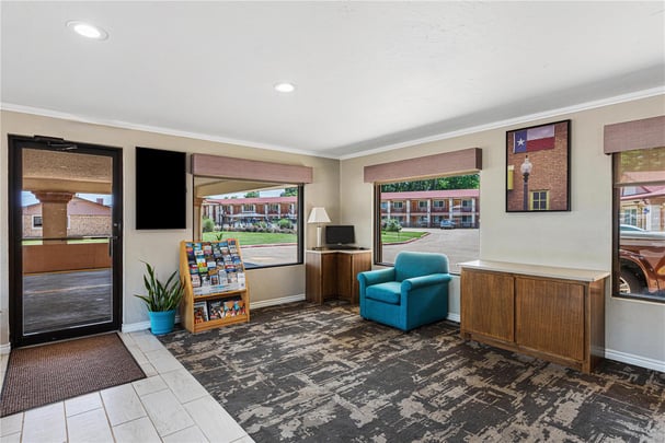 Lobby/Business Center