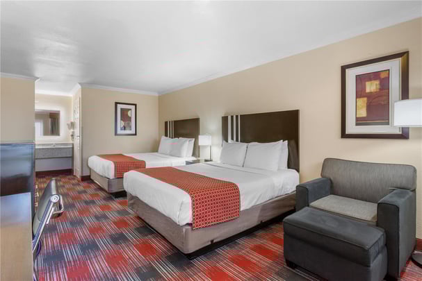 Double Queen - Walk-In Shower