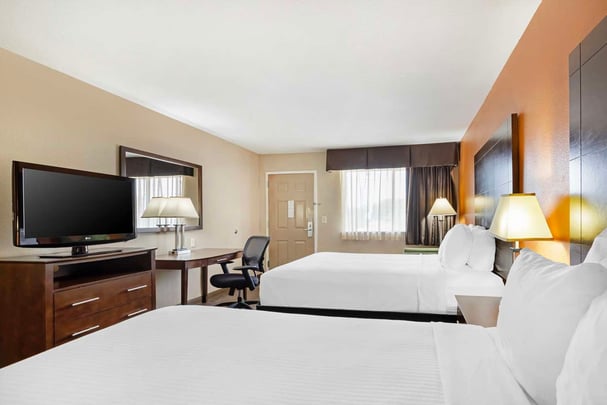 Two Queen Queen Room