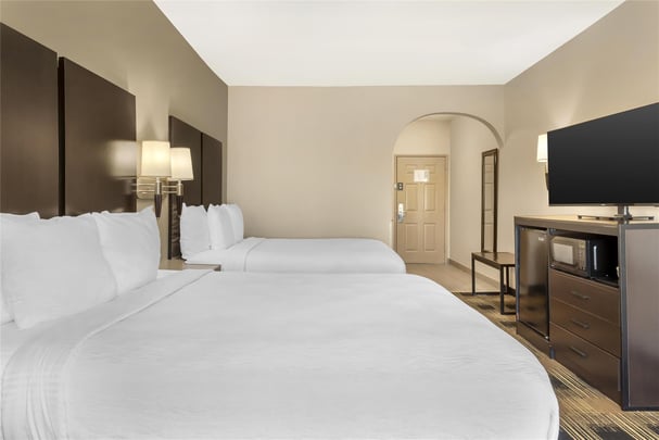 2 Queen Bed Room