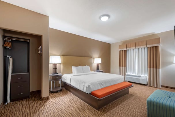 King Bed - Living Room