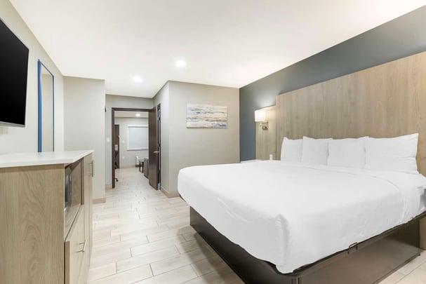 One Bedroom King Suite