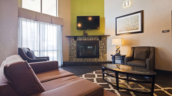 Lobby and Sitting Area