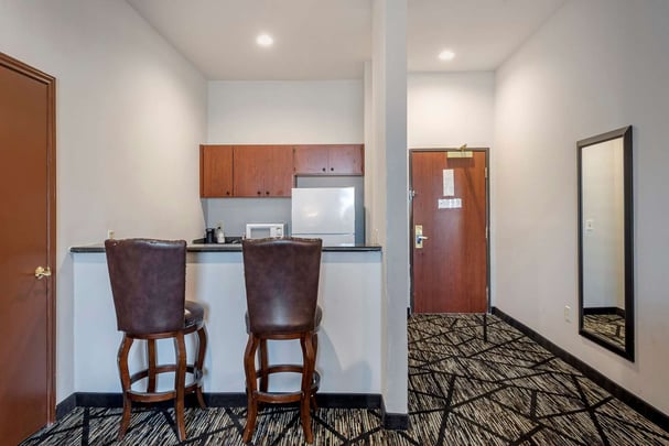 King Kitchenette Suite