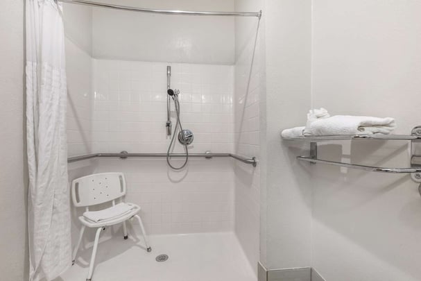 ADA King Suite - Roll-in Shower