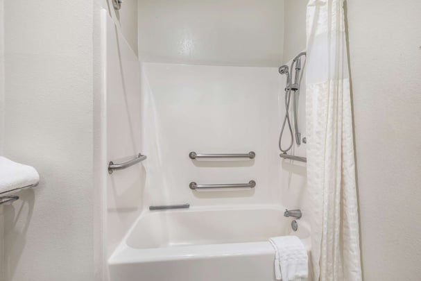 ADA King Jetted Tub - Bathtub