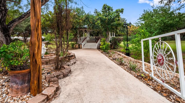 Outdoor Walking Area