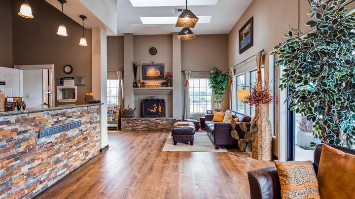 Lobby & Reception Area