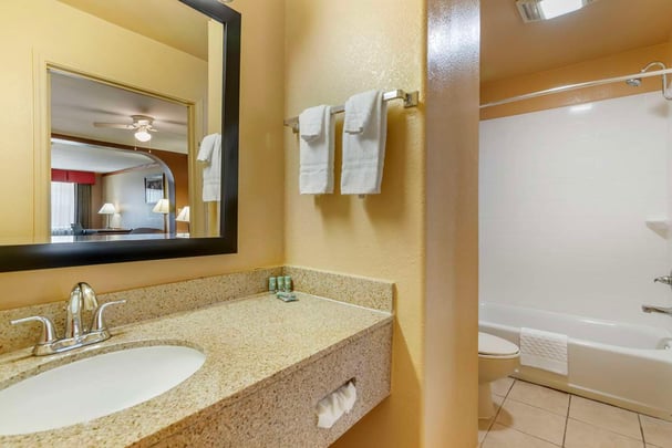 Oversized King - Guest Bath