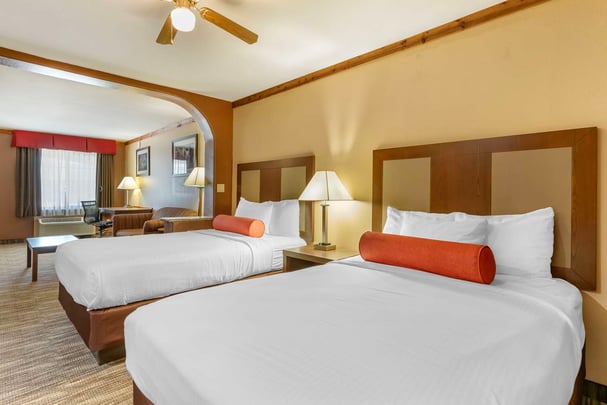 Oversized Two Doubles Room