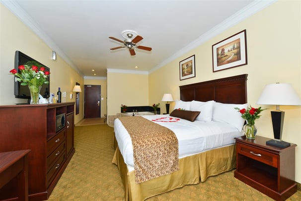 King Whirlpool Guest Room