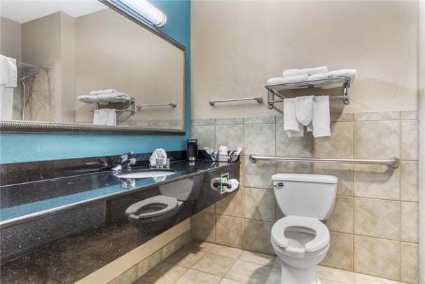 ADA Double Queen - Guest Bath