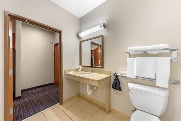 ADA Double Queen Suite - Guest Bath
