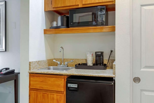 King Guest Room - Sofabed