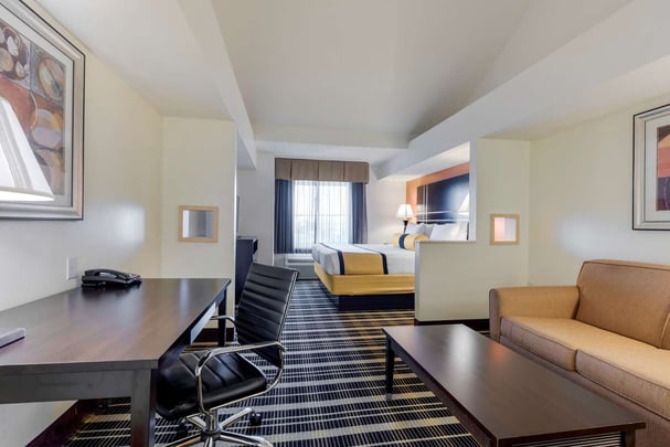 King Guest Room - Sofabed