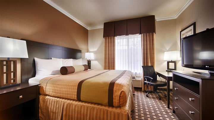 Cutting Horse Inn & Suites
