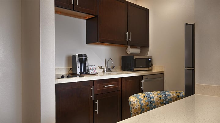 King Suite Kitchenette