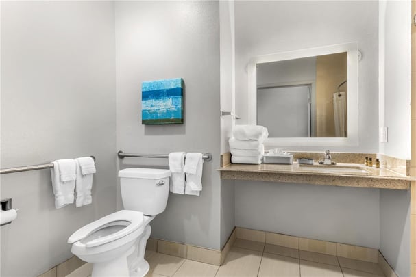 Accessible 2 Queen Rollin