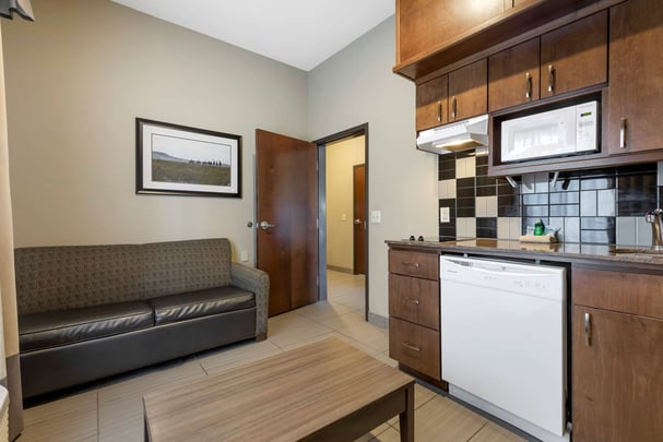 ADA King Kitchenette Suite